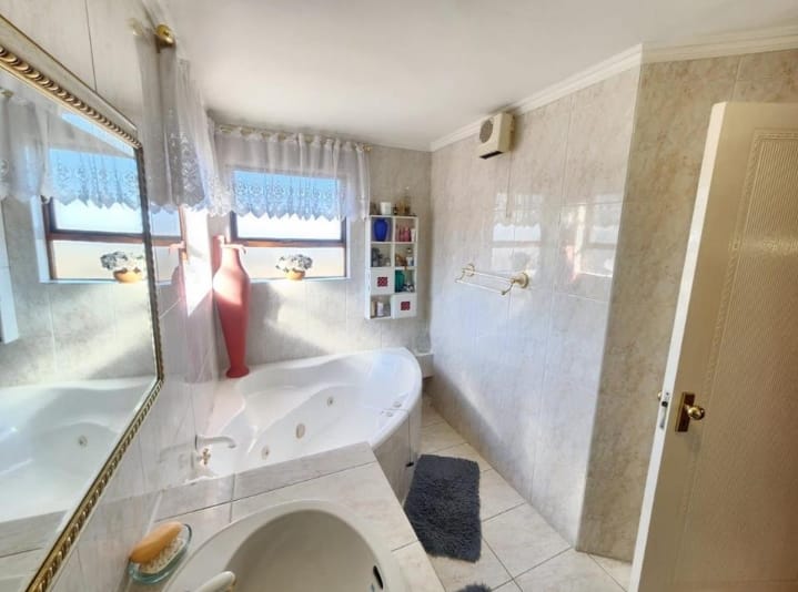 3 Bedroom Property for Sale in Bassonia Gauteng