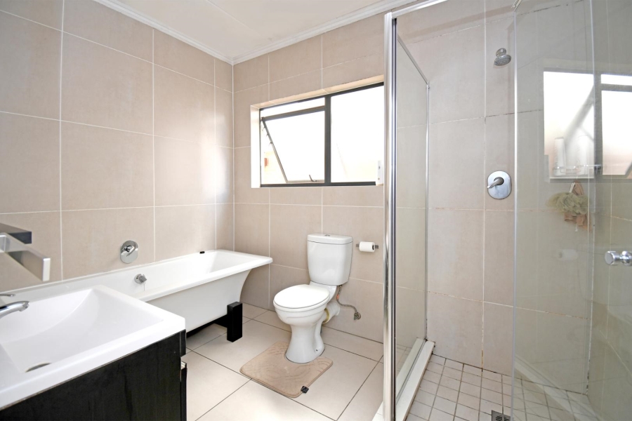 2 Bedroom Property for Sale in Kyalami Hills Gauteng