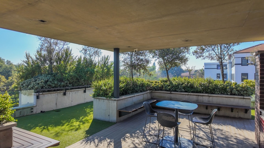 2 Bedroom Property for Sale in Nieuw Muckleneuk Gauteng