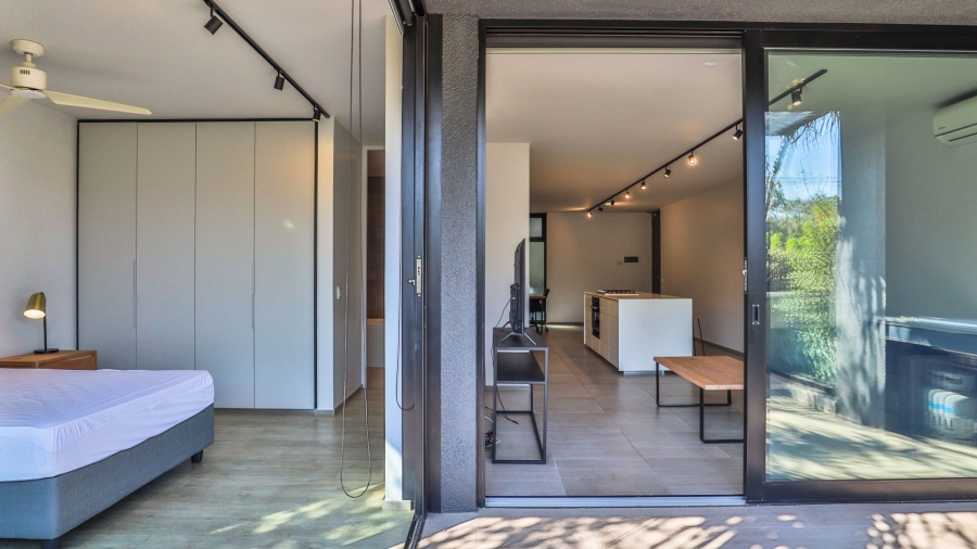 2 Bedroom Property for Sale in Nieuw Muckleneuk Gauteng