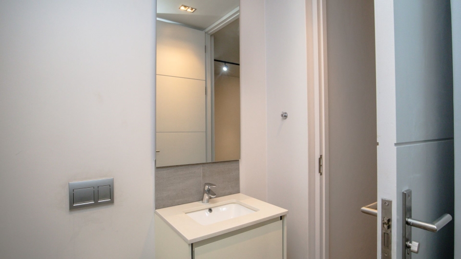 2 Bedroom Property for Sale in Nieuw Muckleneuk Gauteng