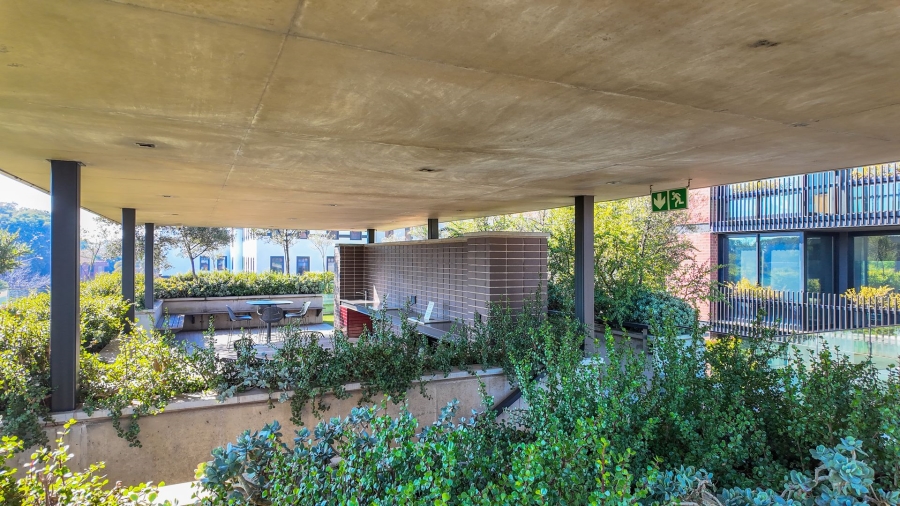 2 Bedroom Property for Sale in Nieuw Muckleneuk Gauteng