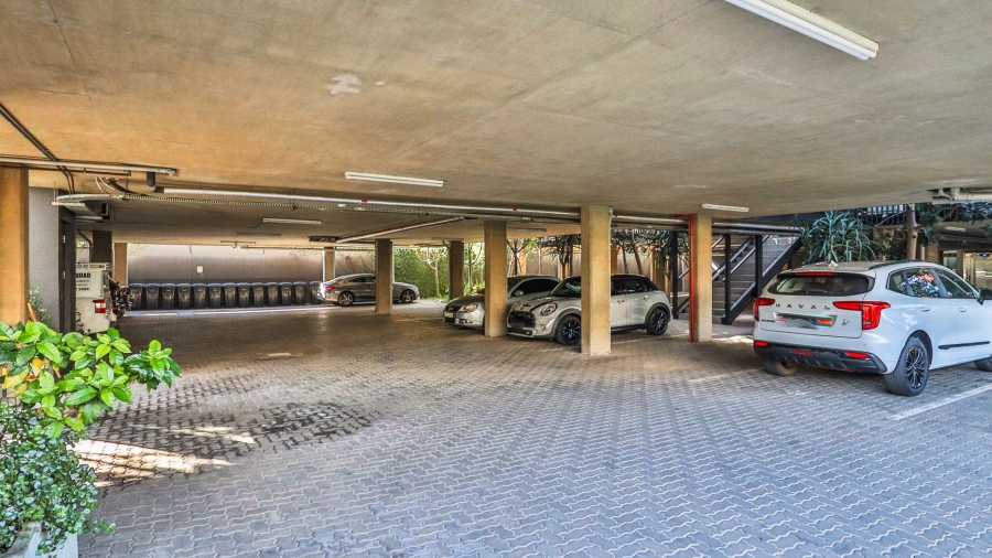 2 Bedroom Property for Sale in Nieuw Muckleneuk Gauteng