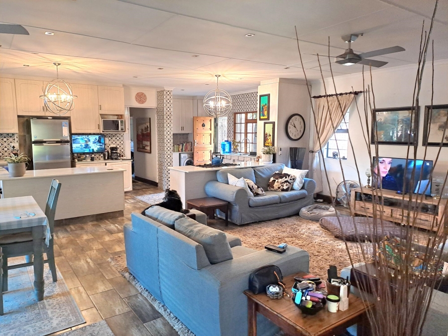 4 Bedroom Property for Sale in Strubensvallei Gauteng