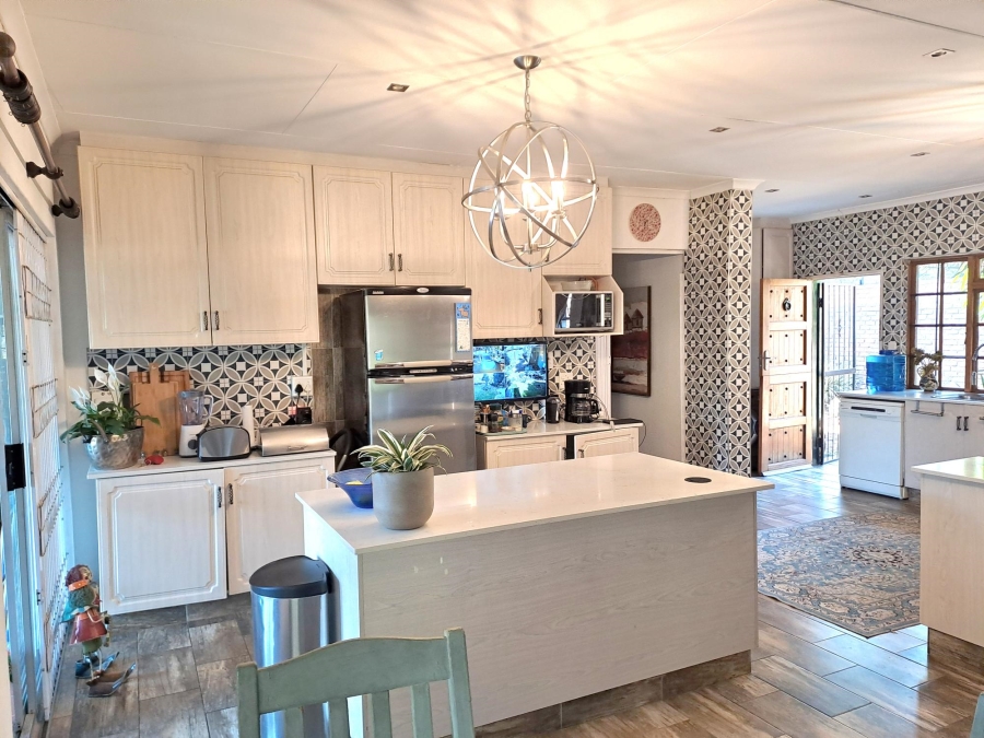 4 Bedroom Property for Sale in Strubensvallei Gauteng