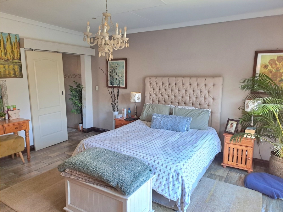 4 Bedroom Property for Sale in Strubensvallei Gauteng