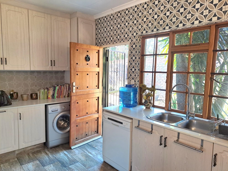 4 Bedroom Property for Sale in Strubensvallei Gauteng