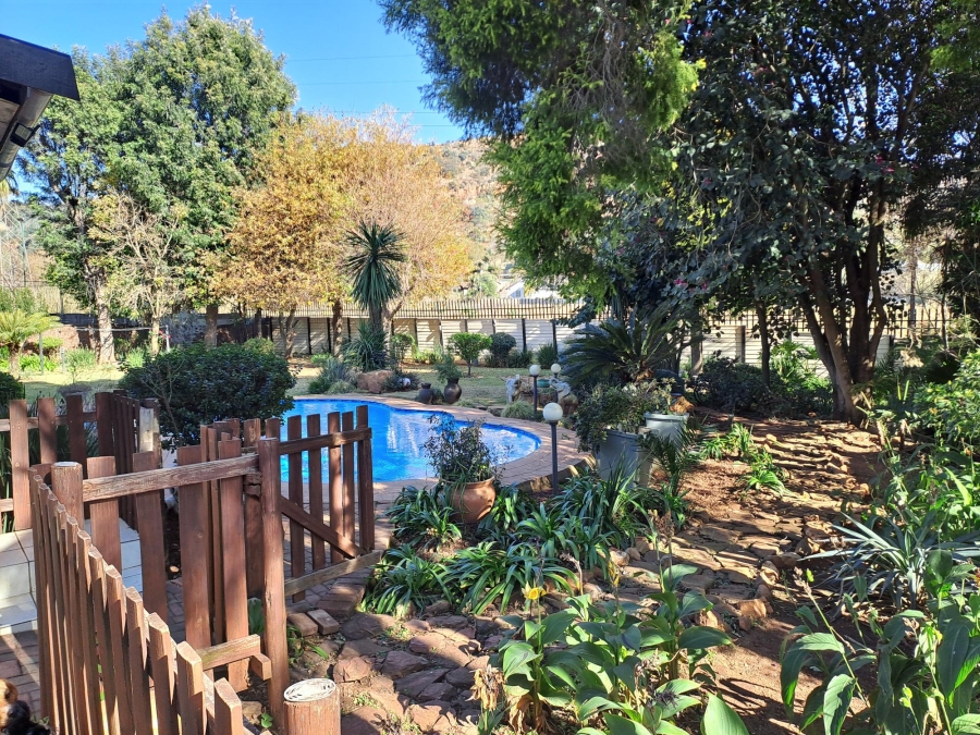 4 Bedroom Property for Sale in Strubensvallei Gauteng