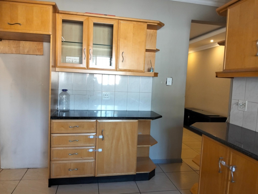 3 Bedroom Property for Sale in Linmeyer Gauteng