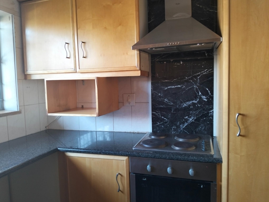 3 Bedroom Property for Sale in Linmeyer Gauteng