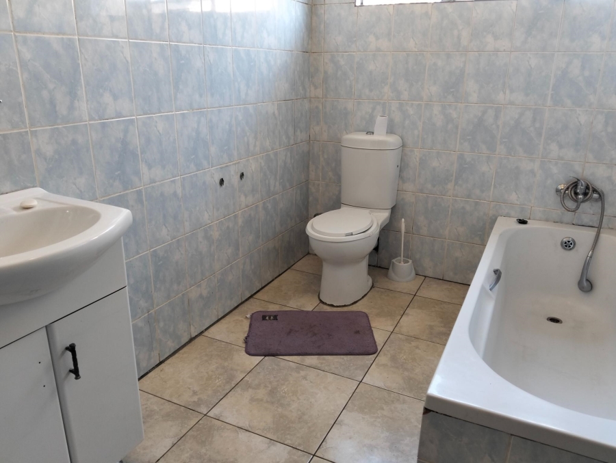 3 Bedroom Property for Sale in Linmeyer Gauteng