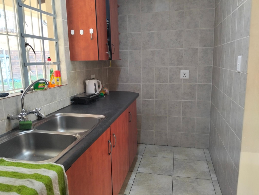 3 Bedroom Property for Sale in Linmeyer Gauteng