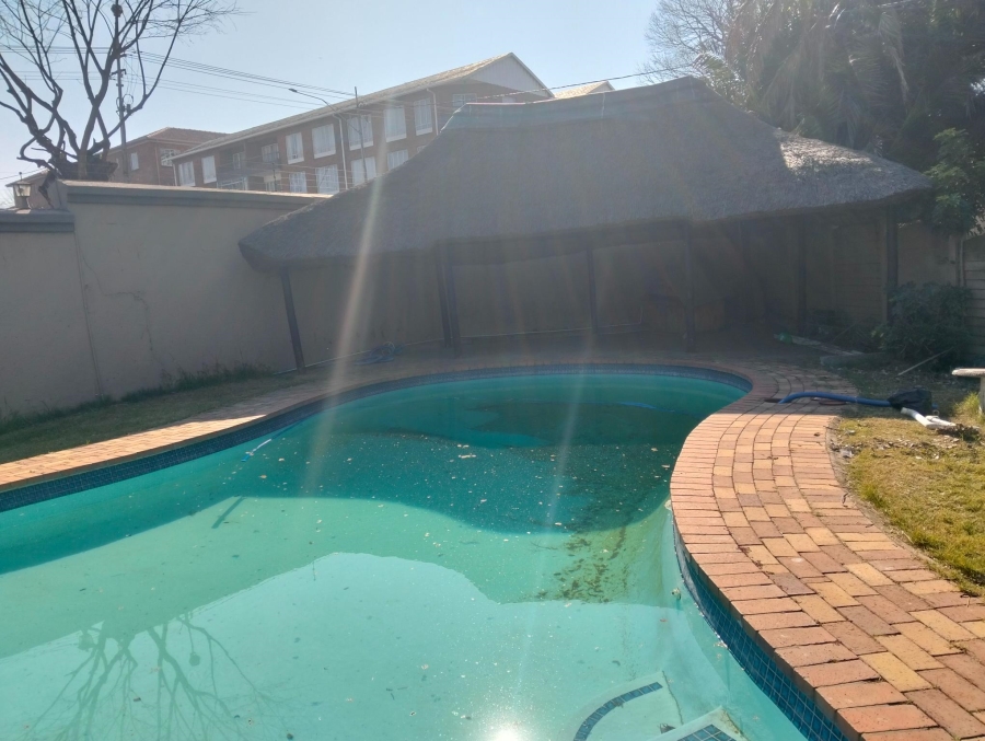 3 Bedroom Property for Sale in Linmeyer Gauteng