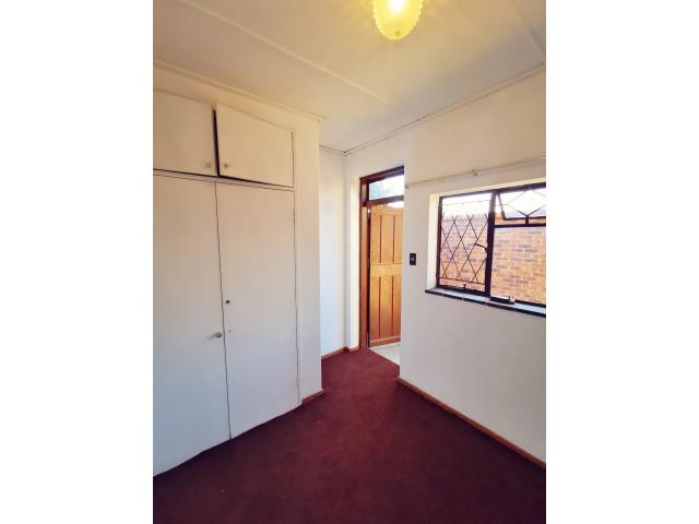 To Let 3 Bedroom Property for Rent in Floracliffe Gauteng