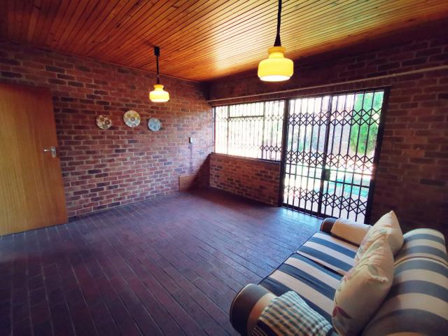 To Let 3 Bedroom Property for Rent in Floracliffe Gauteng