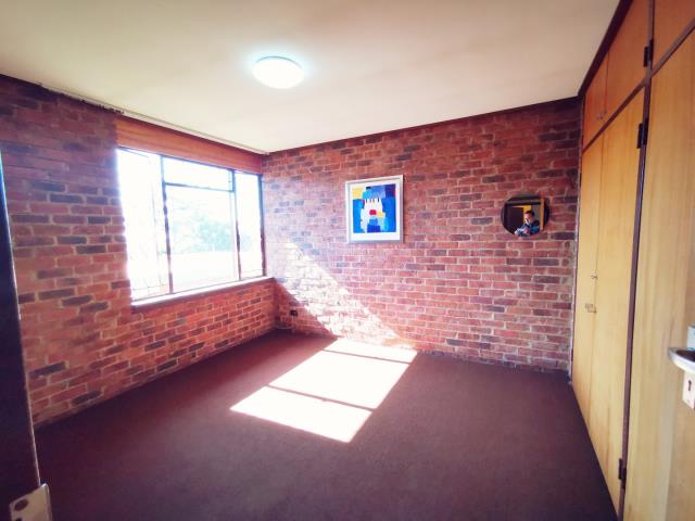 To Let 3 Bedroom Property for Rent in Floracliffe Gauteng
