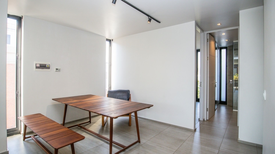 3 Bedroom Property for Sale in Nieuw Muckleneuk Gauteng