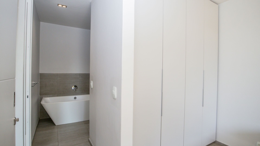 3 Bedroom Property for Sale in Nieuw Muckleneuk Gauteng
