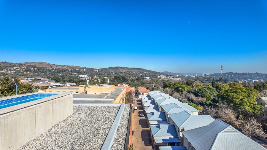 3 Bedroom Property for Sale in Nieuw Muckleneuk Gauteng