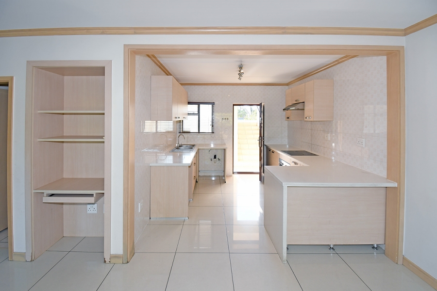 2 Bedroom Property for Sale in Broadacres Gauteng