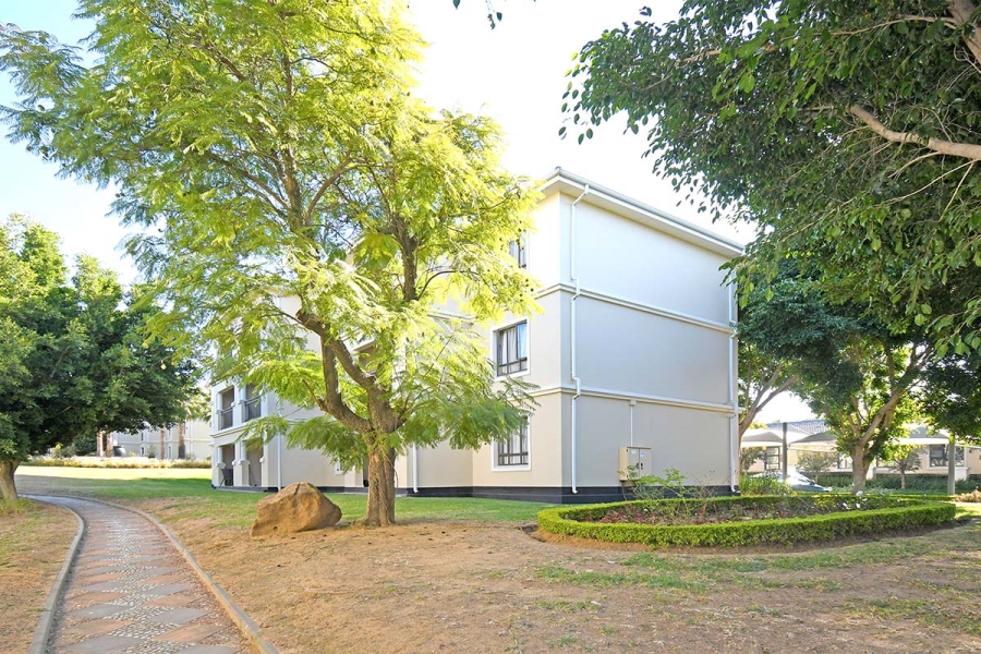 2 Bedroom Property for Sale in Broadacres Gauteng