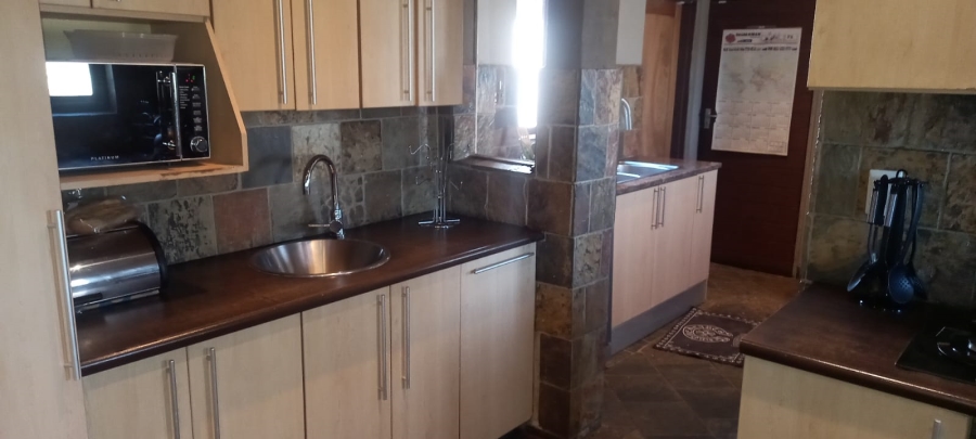 4 Bedroom Property for Sale in Brackendowns Gauteng