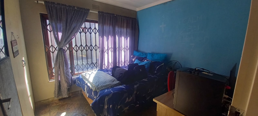 4 Bedroom Property for Sale in Brackendowns Gauteng