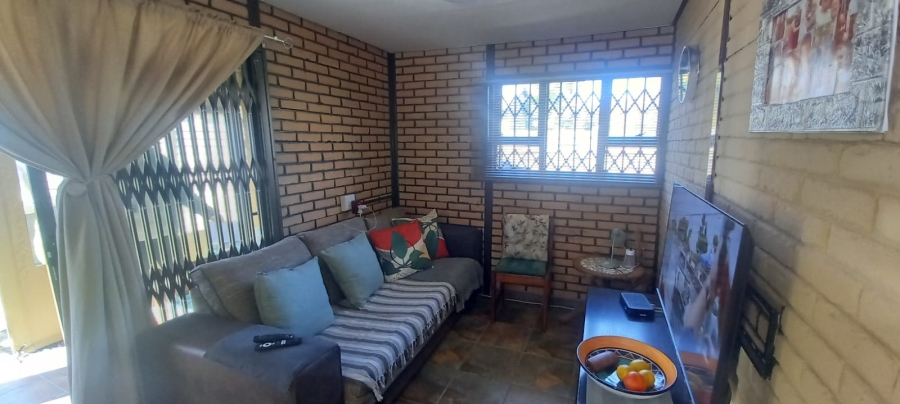 4 Bedroom Property for Sale in Brackendowns Gauteng