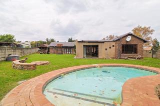 4 Bedroom Property for Sale in Brackendowns Gauteng