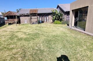 4 Bedroom Property for Sale in Brackendowns Gauteng