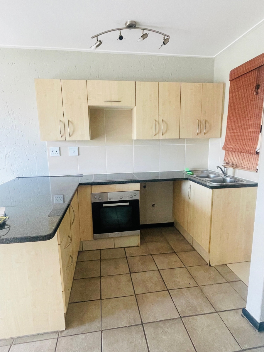 To Let 1 Bedroom Property for Rent in Jackal Creek Golf Estate Gauteng