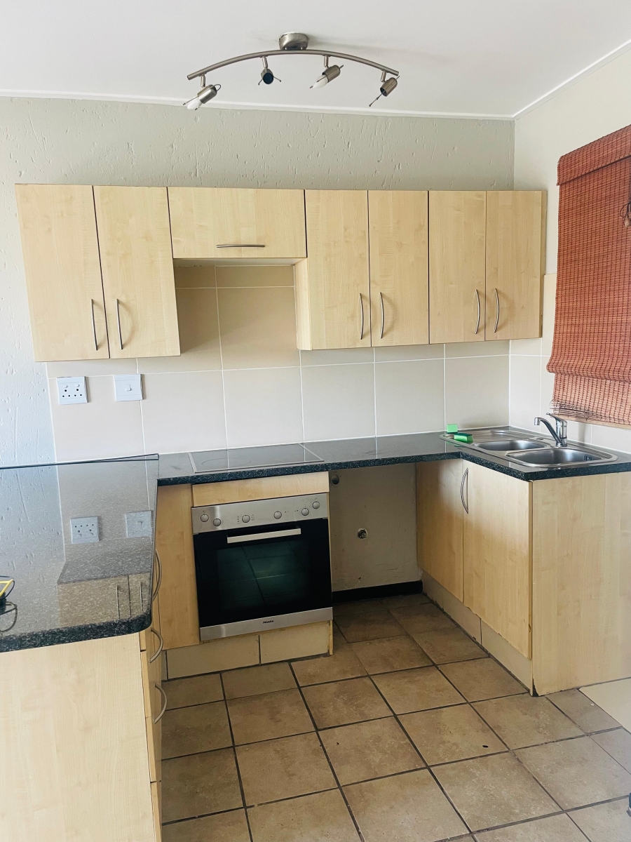 To Let 1 Bedroom Property for Rent in Jackal Creek Golf Estate Gauteng