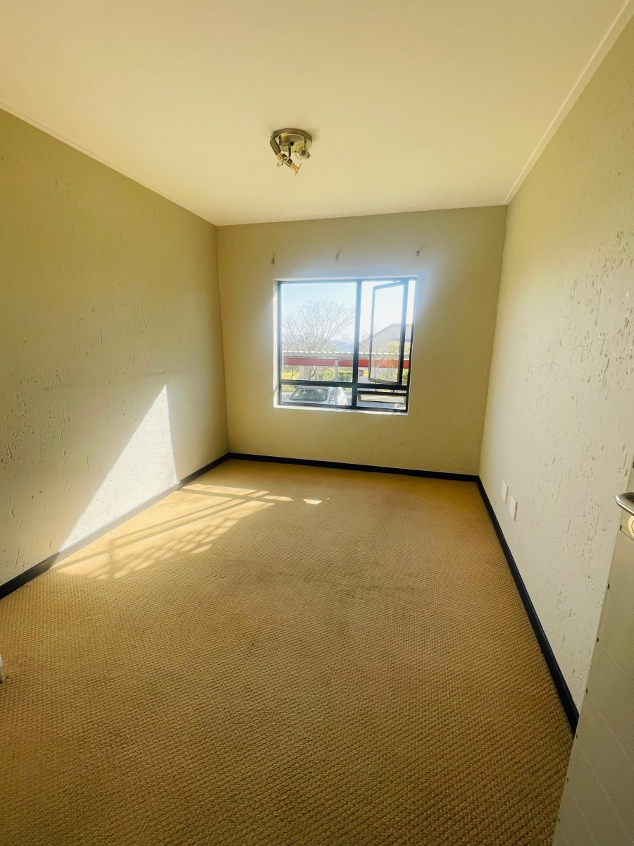 To Let 1 Bedroom Property for Rent in Jackal Creek Golf Estate Gauteng