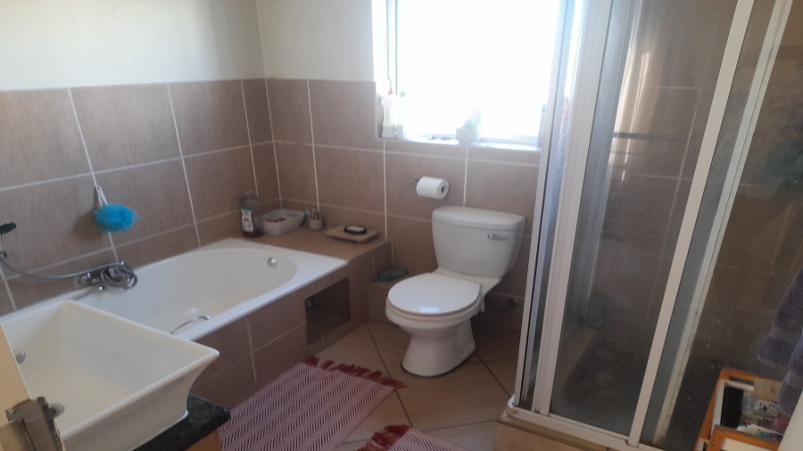 2 Bedroom Property for Sale in Riverspray Lifestyle Estate Gauteng