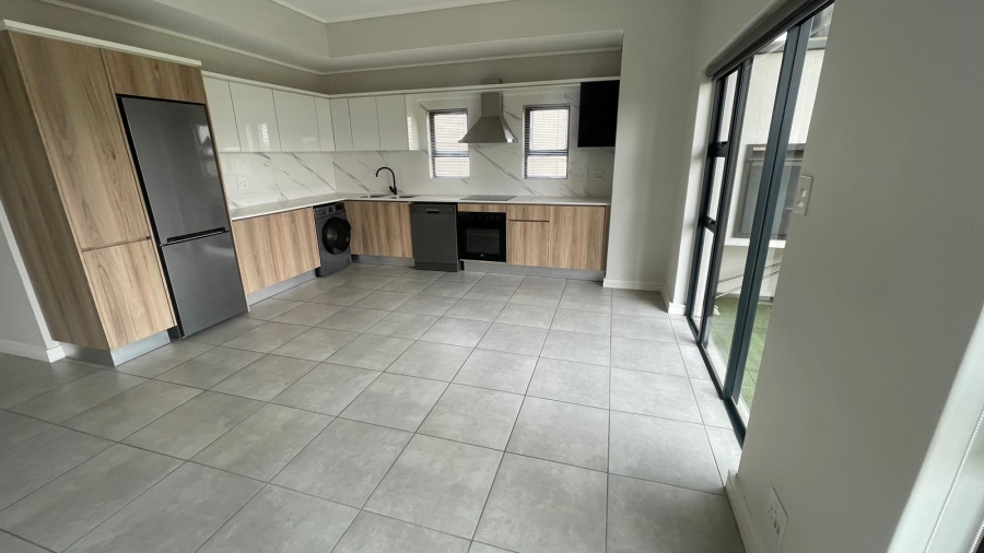 To Let 2 Bedroom Property for Rent in Waterfall Gauteng