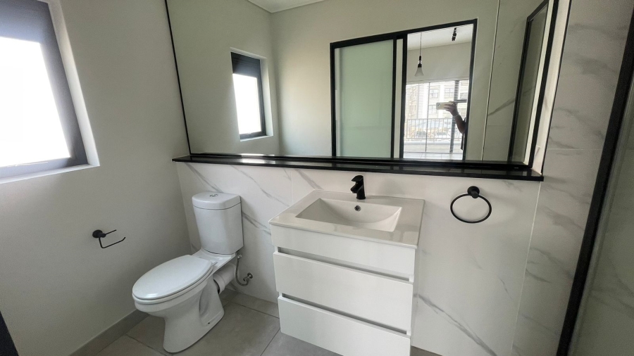 To Let 2 Bedroom Property for Rent in Waterfall Gauteng