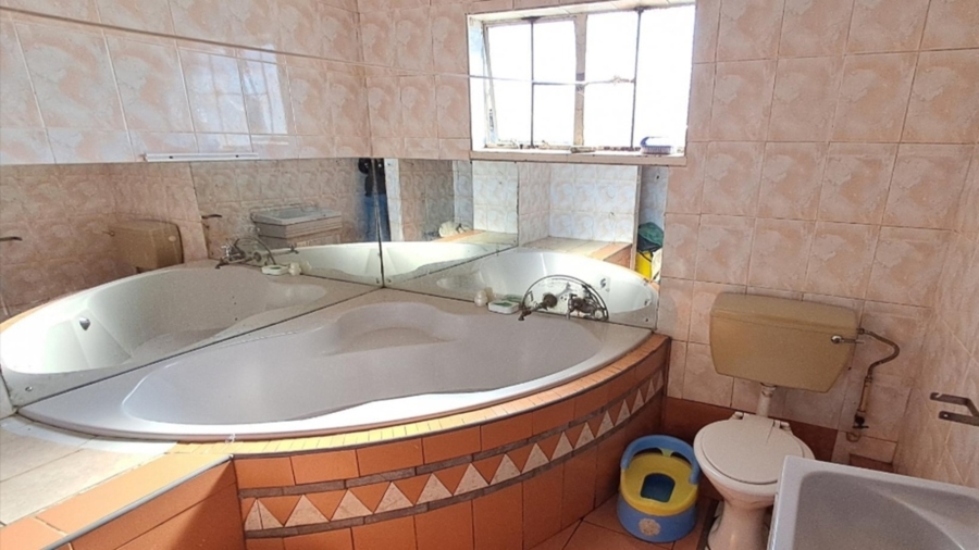 2 Bedroom Property for Sale in Vanderbijlpark CW 5 Gauteng