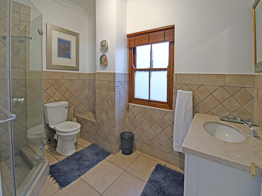 5 Bedroom Property for Sale in Benmore Gardens Gauteng
