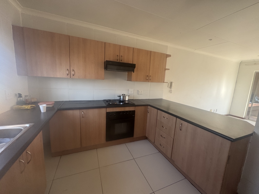 To Let 3 Bedroom Property for Rent in Noordwyk Gauteng
