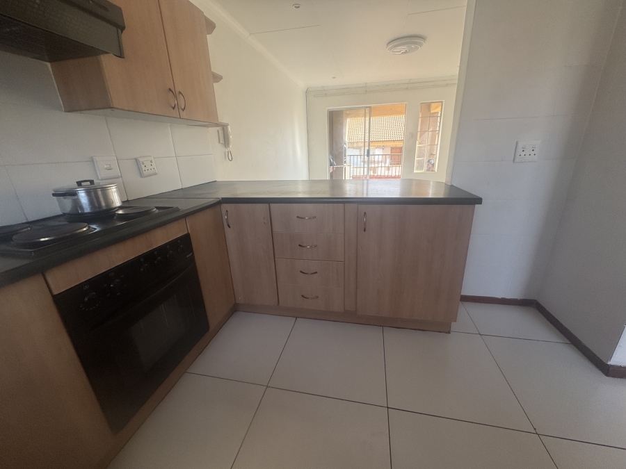 To Let 3 Bedroom Property for Rent in Noordwyk Gauteng