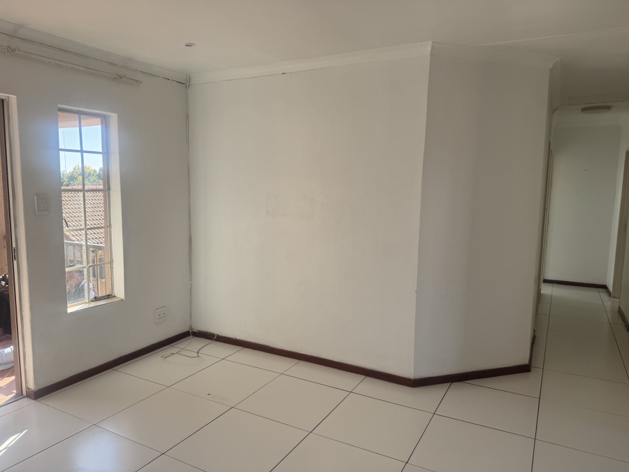 To Let 3 Bedroom Property for Rent in Noordwyk Gauteng