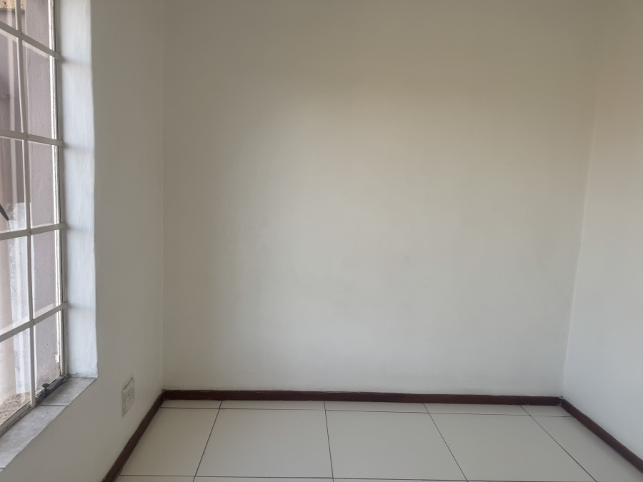 To Let 3 Bedroom Property for Rent in Noordwyk Gauteng