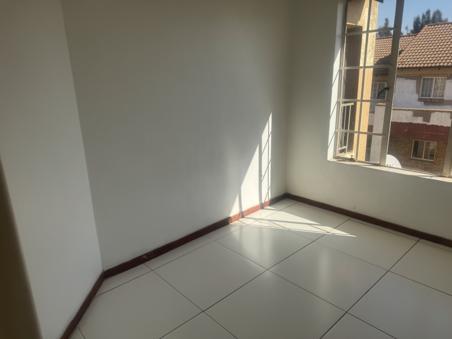 To Let 3 Bedroom Property for Rent in Noordwyk Gauteng