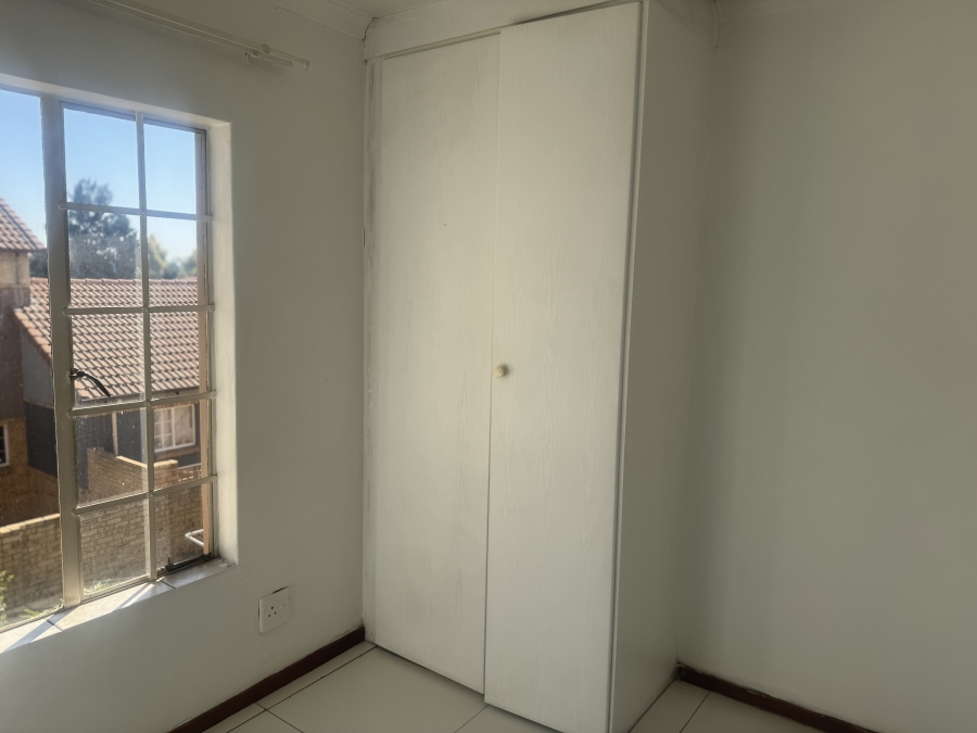 To Let 3 Bedroom Property for Rent in Noordwyk Gauteng