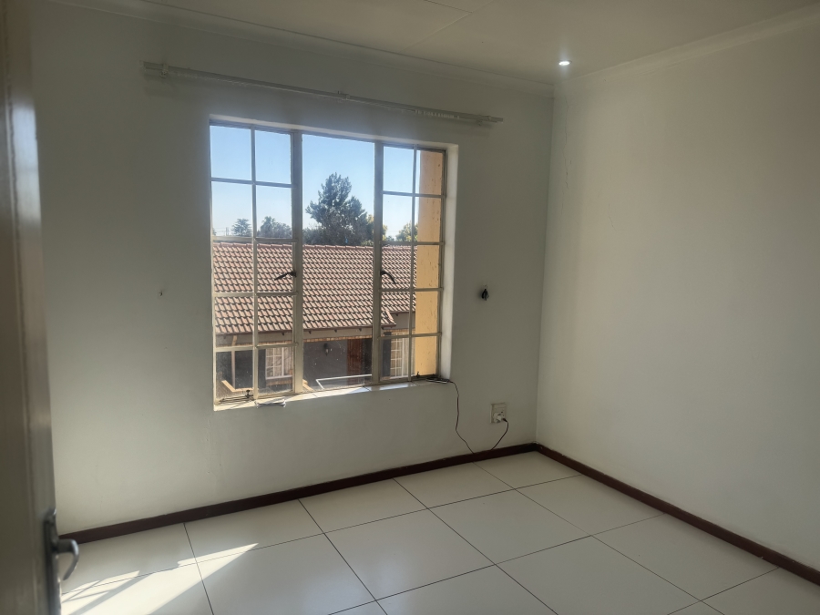 To Let 3 Bedroom Property for Rent in Noordwyk Gauteng