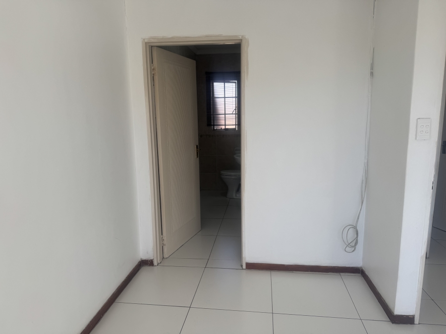To Let 3 Bedroom Property for Rent in Noordwyk Gauteng