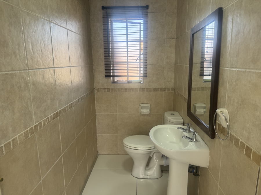 To Let 3 Bedroom Property for Rent in Noordwyk Gauteng