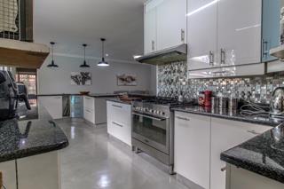 3 Bedroom Property for Sale in Brackendowns Gauteng