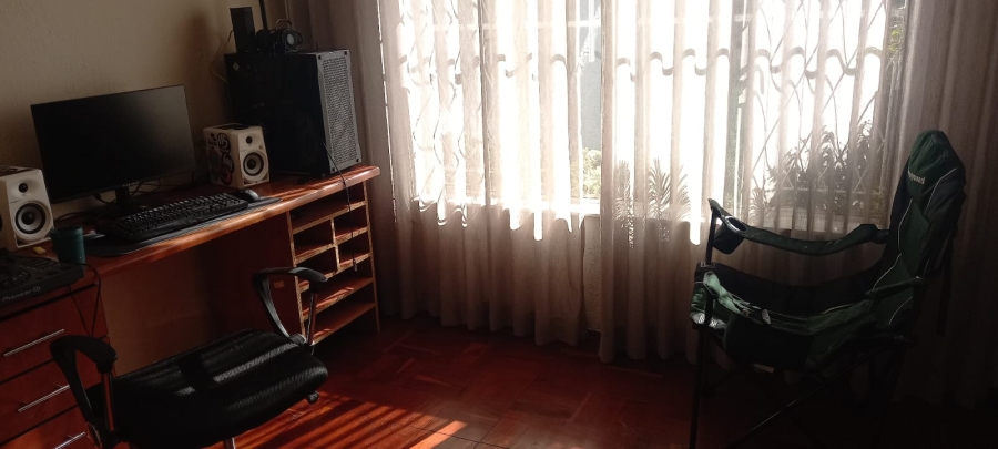 3 Bedroom Property for Sale in Brackendowns Gauteng