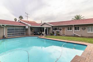 3 Bedroom Property for Sale in Brackendowns Gauteng
